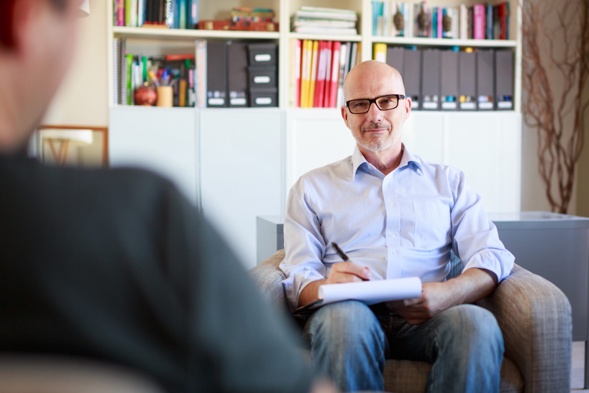 Family Dynamics & Addiction Recovery: The Role of Therapy & Education