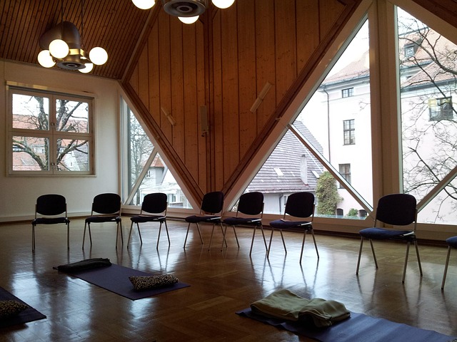 yoga-640x480-13889657.jpeg